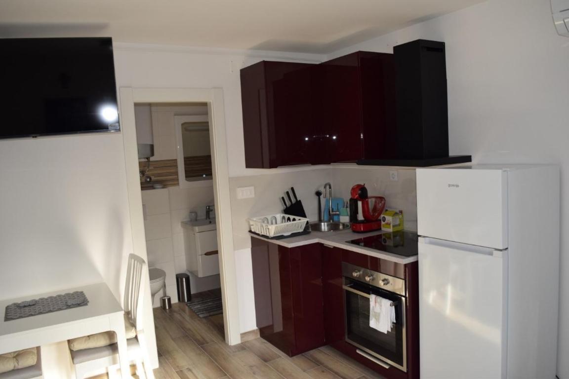 Apartments Scirenica Башка Екстер'єр фото
